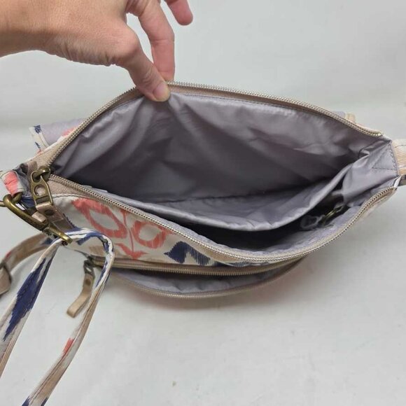 Pacsafe Stylesafe Anti-Theft Convertible Crossbody Bag purse in Ikat Coral - Picture 9 of 11